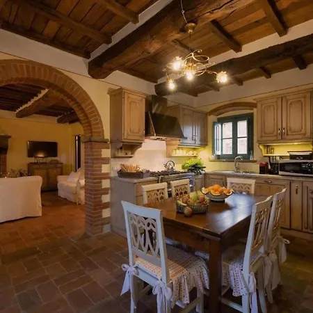 In Mit Terrasse- Garten Und Grill By Interhome Apartamento Cortona